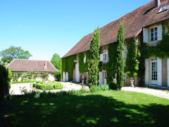 The manoir exterior